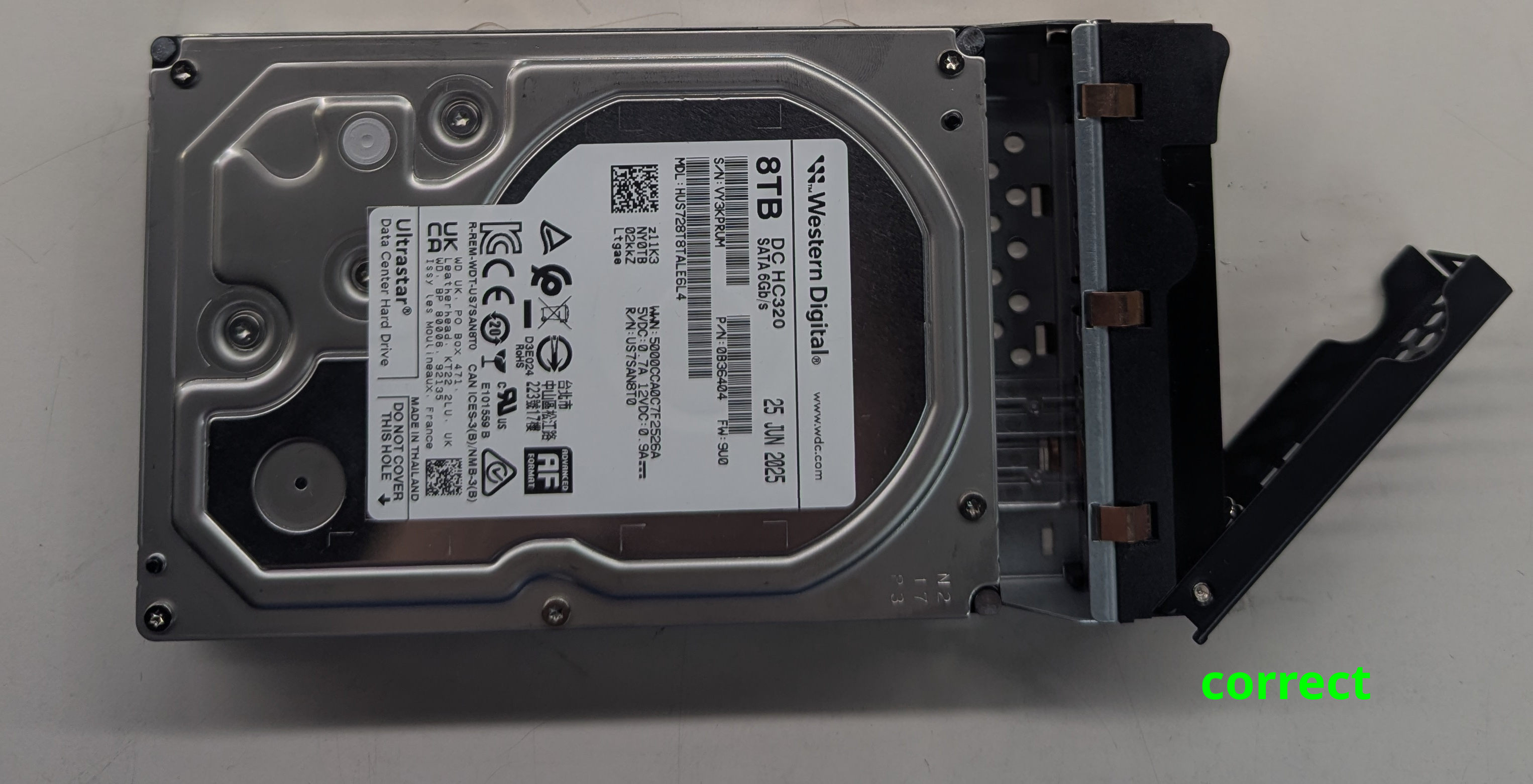 Mounting Disks in Drive Trays – Studio Network Solutions KB